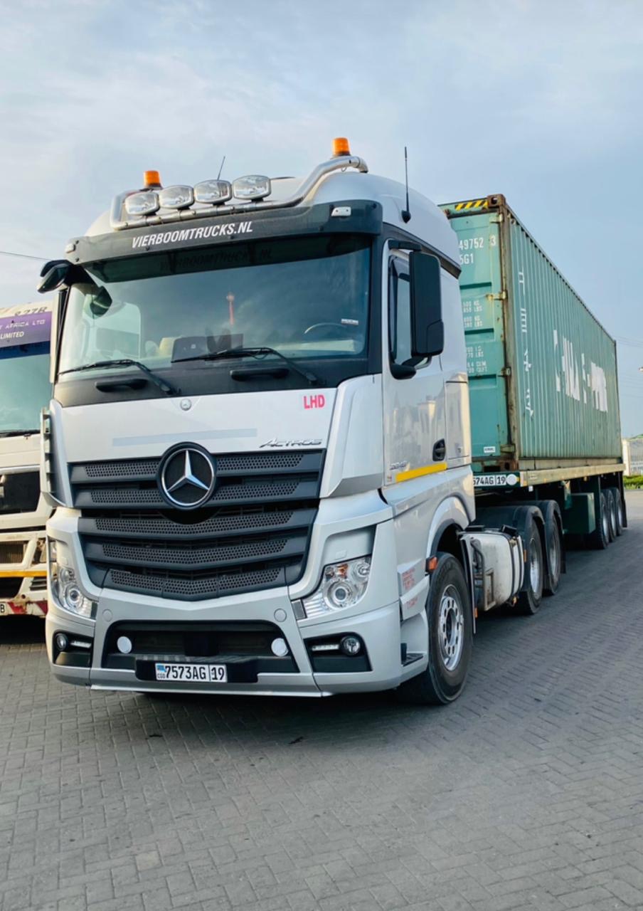 Camion Mercedes-Benz